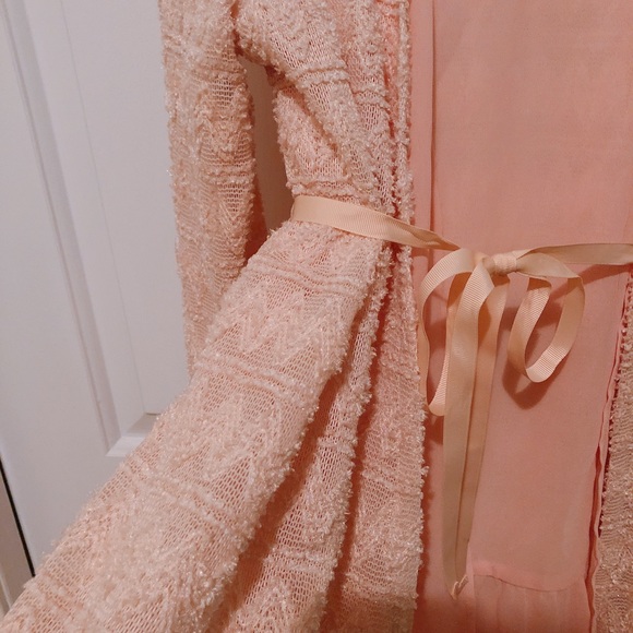 Blushy Peach Cardigan with Sparkling Embroidery - Picture 4 of 5